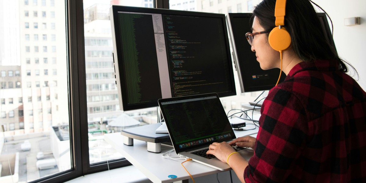 "The Evolution of Digital Design: Shaping the Future of Visual Communication"