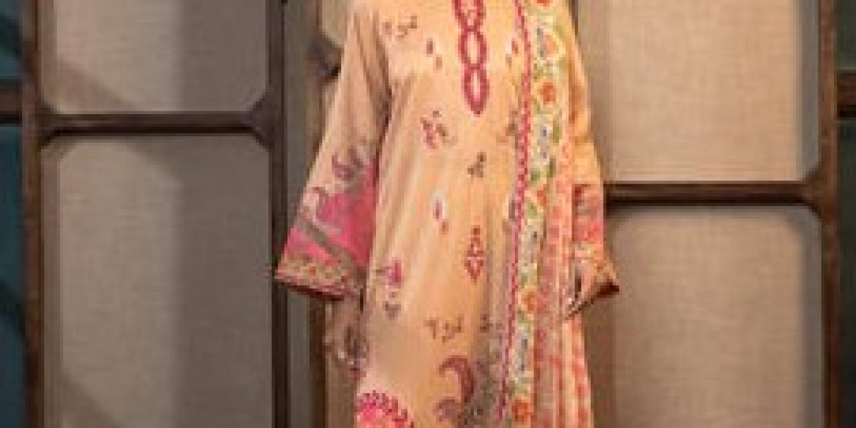 Pakistani Dresses Sharjah – Unstitched & Stitched Suits